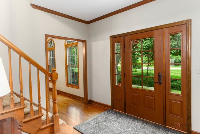 2145 Kenton Lane, Libertyville, IL 60048