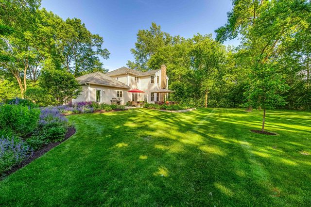 2145 Kenton Lane, Libertyville, IL 60048