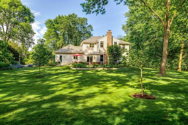 2145 Kenton Lane, Libertyville, IL 60048