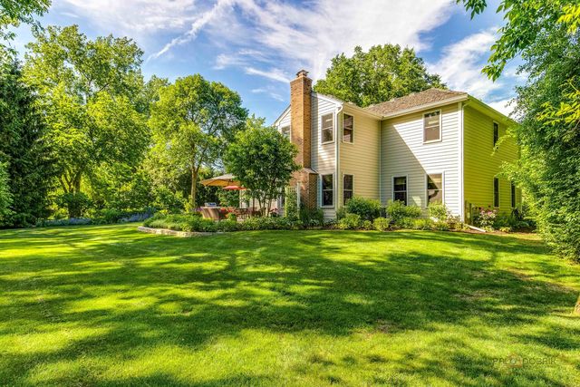 2145 Kenton Lane, Libertyville, IL 60048
