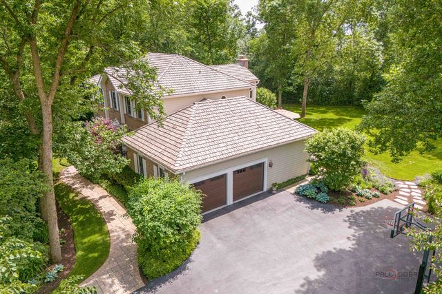 2145 Kenton Lane, Libertyville, IL 60048