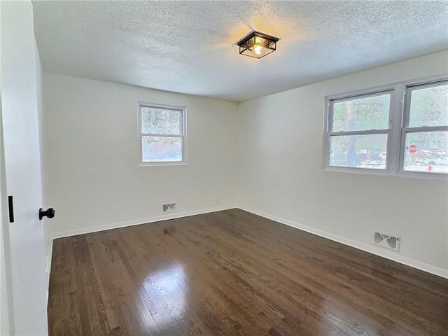 8023 Freeman Avenue, Kansas City, KS 66112