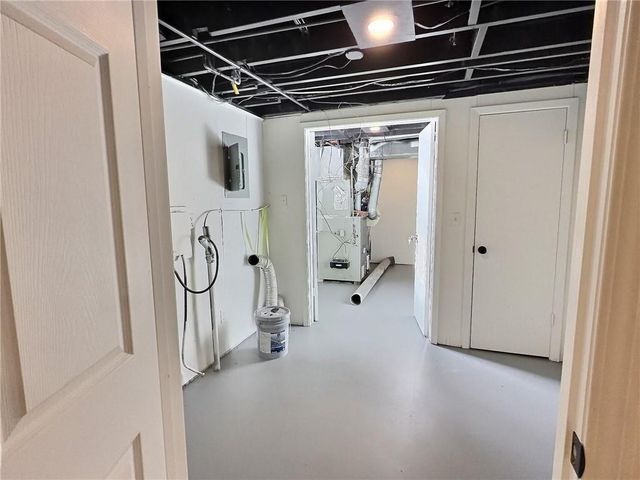 8023 Freeman Avenue, Kansas City, KS 66112