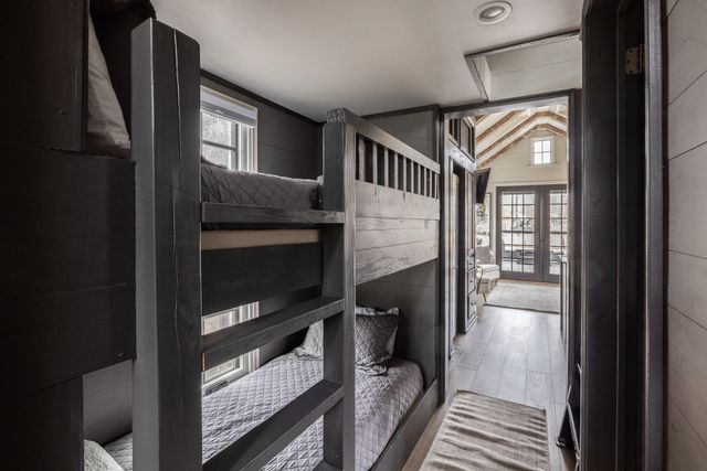 70 Acorn Cv, Tracy City, TN 37387