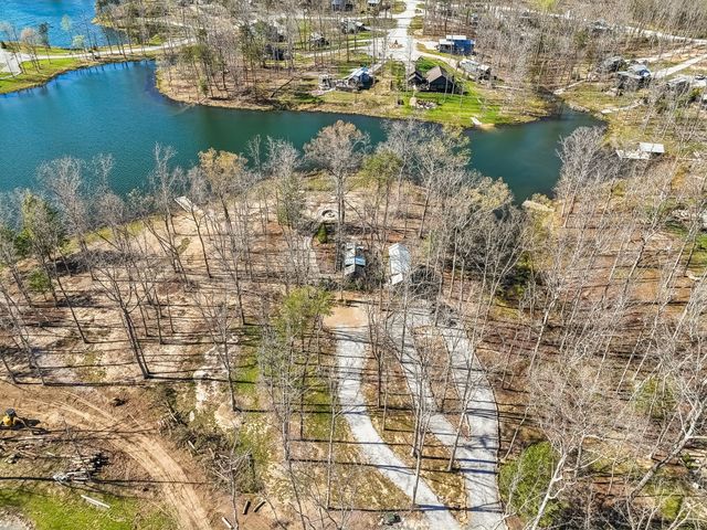 70 Acorn Cv, Tracy City, TN 37387