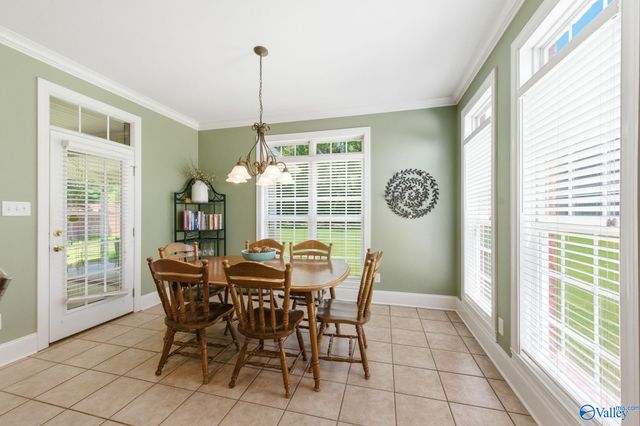 2018 Englewood Place SW, Decatur, AL 35603