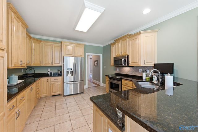 2018 Englewood Place SW, Decatur, AL 35603