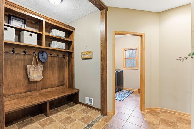 13927 Jodrell Street, Columbus, MN 55014