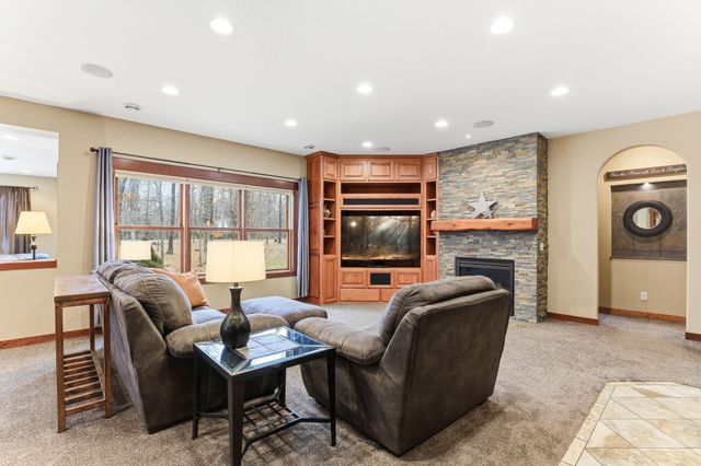 13927 Jodrell Street, Columbus, MN 55014