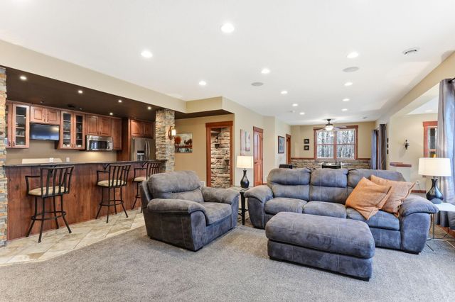 13927 Jodrell Street, Columbus, MN 55014