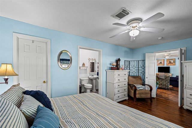 4517 Wildwood Circle, Granbury, TX 76049