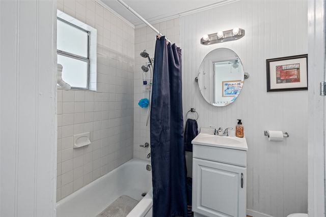 4517 Wildwood Circle, Granbury, TX 76049