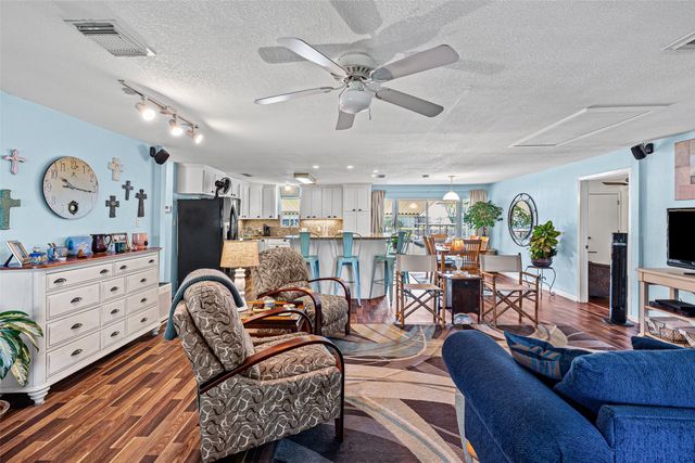 4517 Wildwood Circle, Granbury, TX 76049