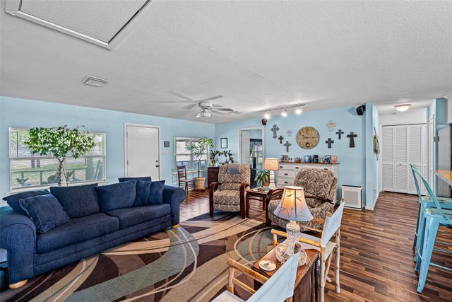 4517 Wildwood Circle, Granbury, TX 76049
