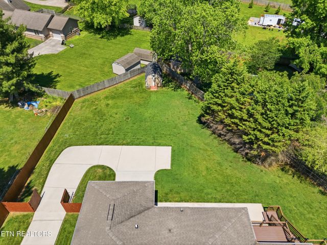 315 Silo Drive, Lenoir City, TN 37772