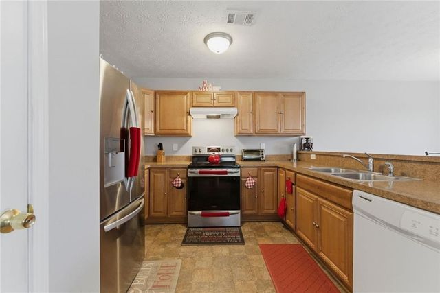 2341 Glebe Court, Lovejoy, GA 30228