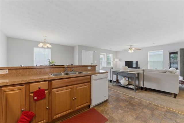 2341 Glebe Court, Lovejoy, GA 30228