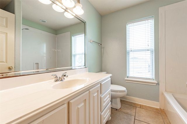 70 Tarpon Street, Bayou Vista, TX 77563