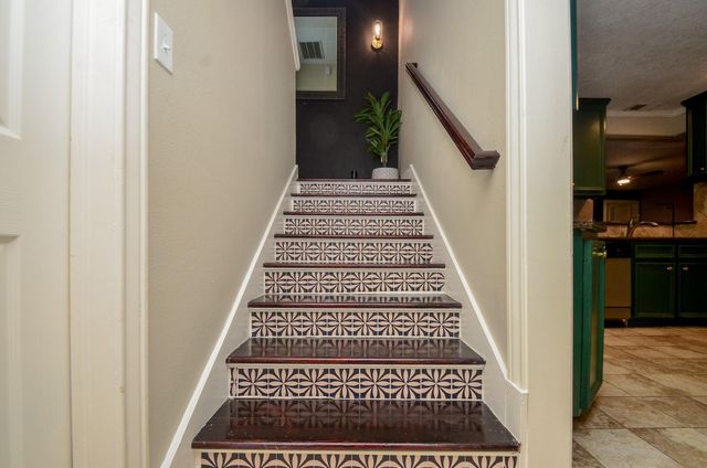 4315 Fernwood Drive, Houston, TX 77021