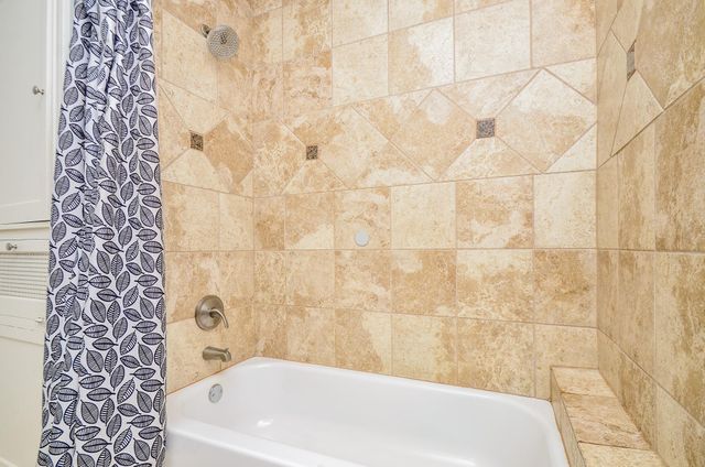 4315 Fernwood Drive, Houston, TX 77021