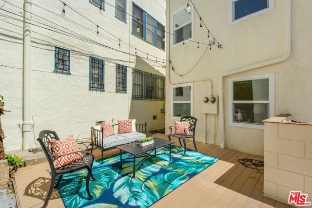 1129 S Citrus Avenue, Los Angeles, CA 90019