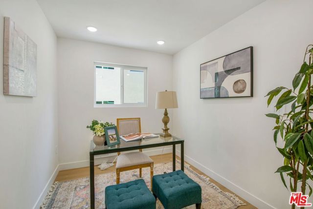 1129 S Citrus Avenue, Los Angeles, CA 90019