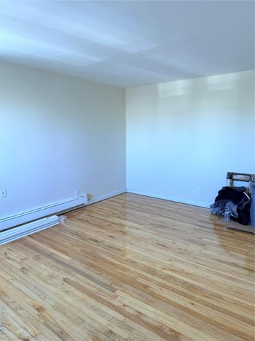 538 E Park Avenue, Long Beach, NY 11561