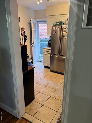 538 E Park Avenue, Long Beach, NY 11561