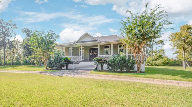 108 Buffalo Trail, Lake Jackson, TX 77566