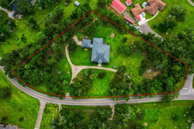 108 Buffalo Trail, Lake Jackson, TX 77566