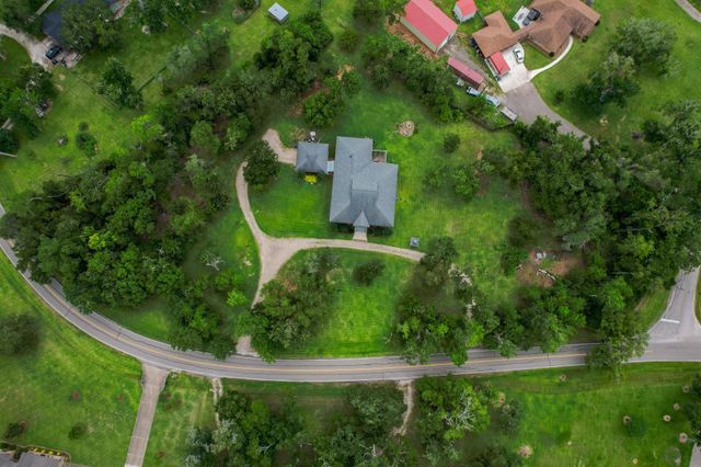 108 Buffalo Trail, Lake Jackson, TX 77566