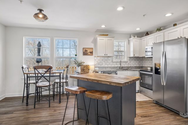 608 Skyview Dr, Ashland City, TN 37015