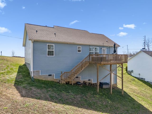 608 Skyview Dr, Ashland City, TN 37015