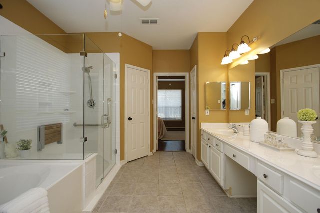 9203 Memorial Pines Way, Spring, TX 77379