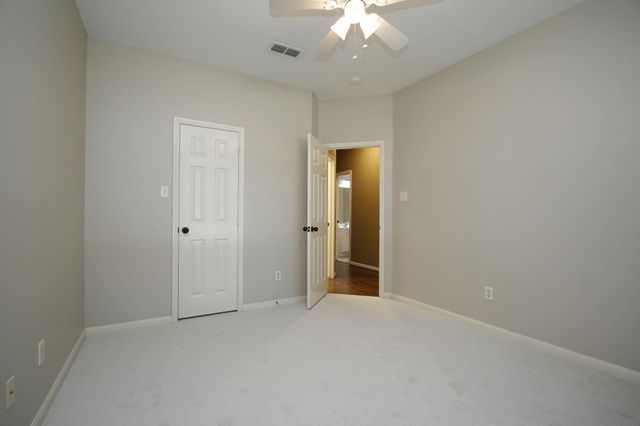 9203 Memorial Pines Way, Spring, TX 77379