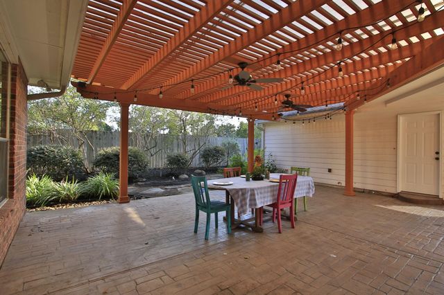 9203 Memorial Pines Way, Spring, TX 77379