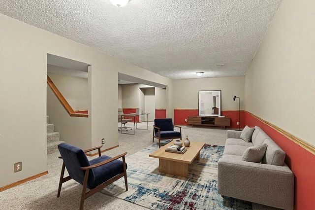 2929 N Parkwood Ct, Wichita, KS 67220