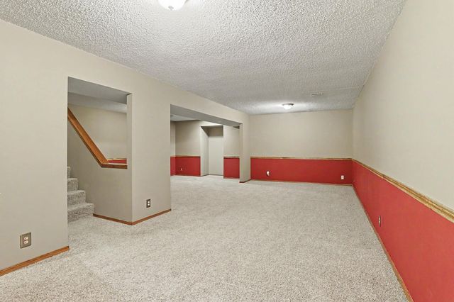 2929 N Parkwood Ct, Wichita, KS 67220