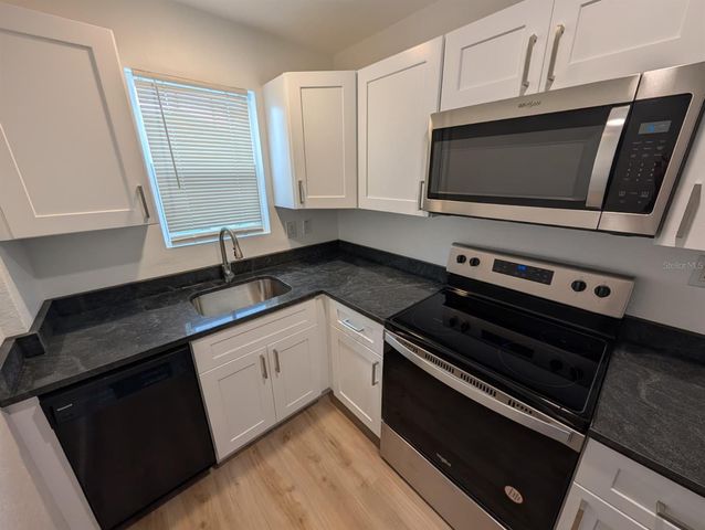 1834 28TH AVENUE N, St Petersburg, FL 33713