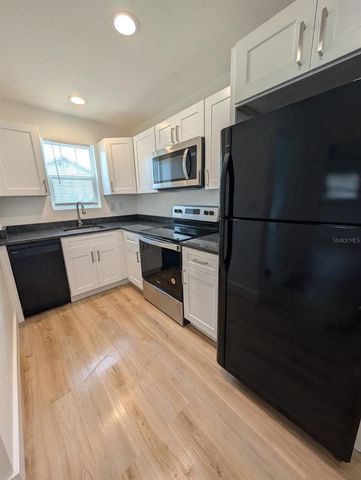 1834 28TH AVENUE N, St Petersburg, FL 33713