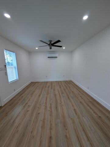 1834 28TH AVENUE N, St Petersburg, FL 33713