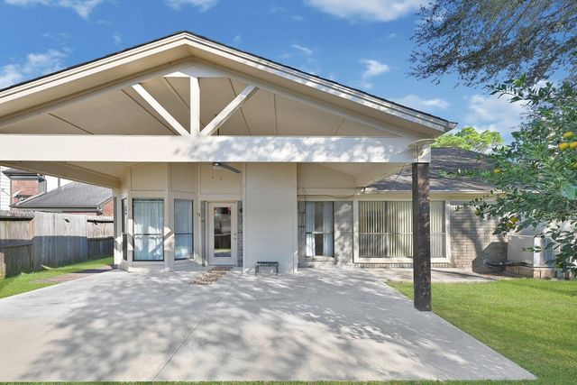 2109 Galleon Drive, League City, TX 77573
