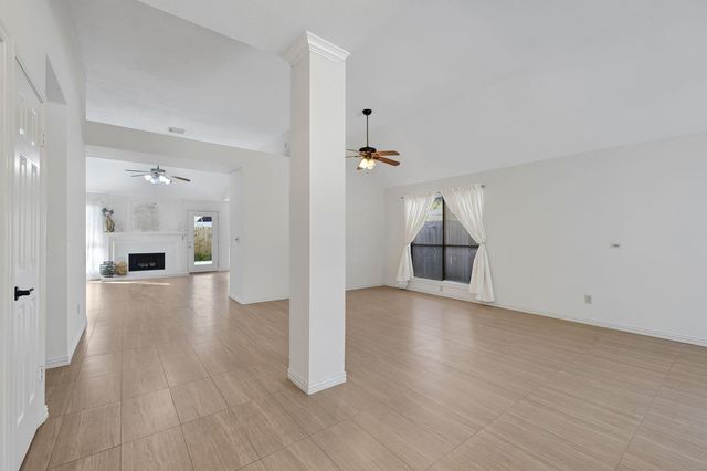 2109 Galleon Drive, League City, TX 77573