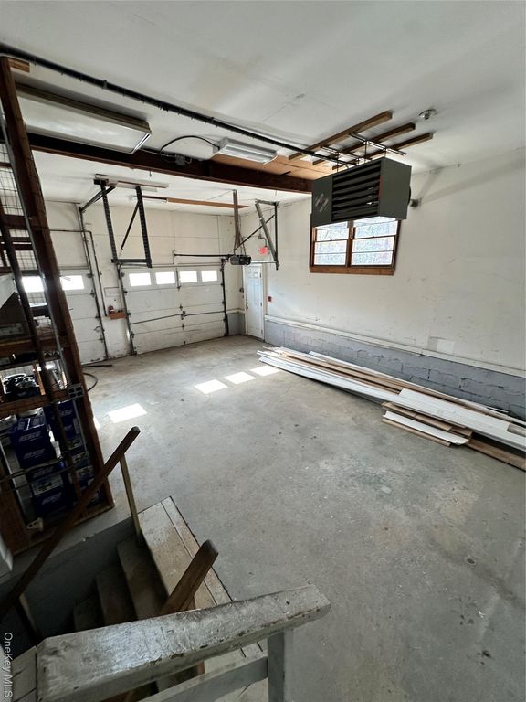 601 Chestnut Ridge Road Garage, Spring Valley, NY 10977