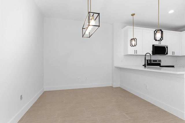 430 Rhode Island St, Houston, TX 77029