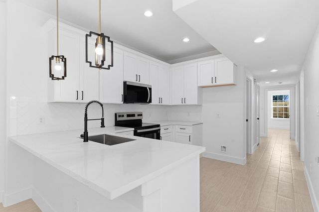 430 Rhode Island St, Houston, TX 77029