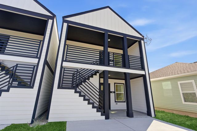 430 Rhode Island St, Houston, TX 77029