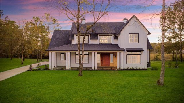 8732 Nathan Drive, Waller, TX 77484