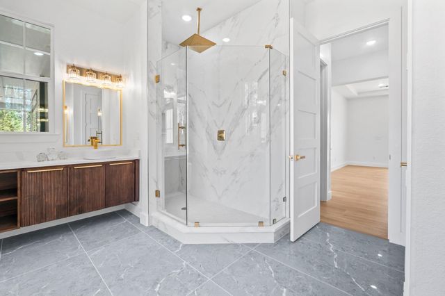 8732 Nathan Drive, Waller, TX 77484