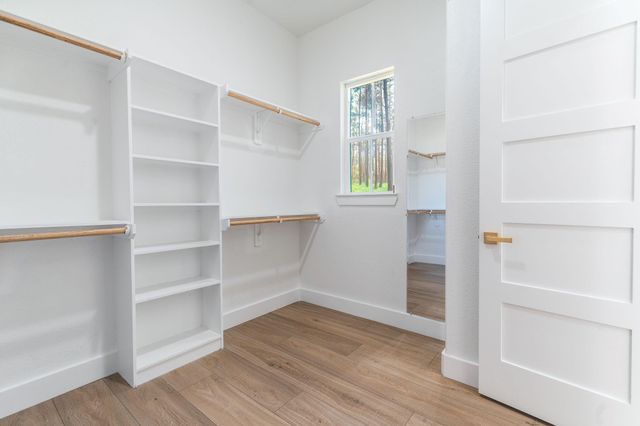 8732 Nathan Drive, Waller, TX 77484